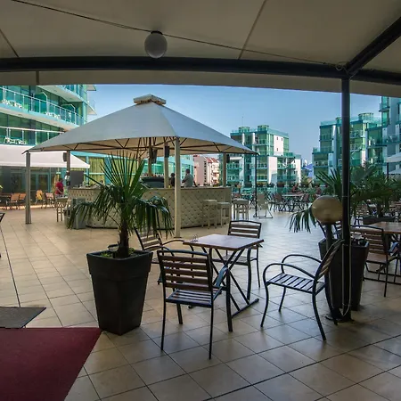 ホテル Del Sol プリモルスコ