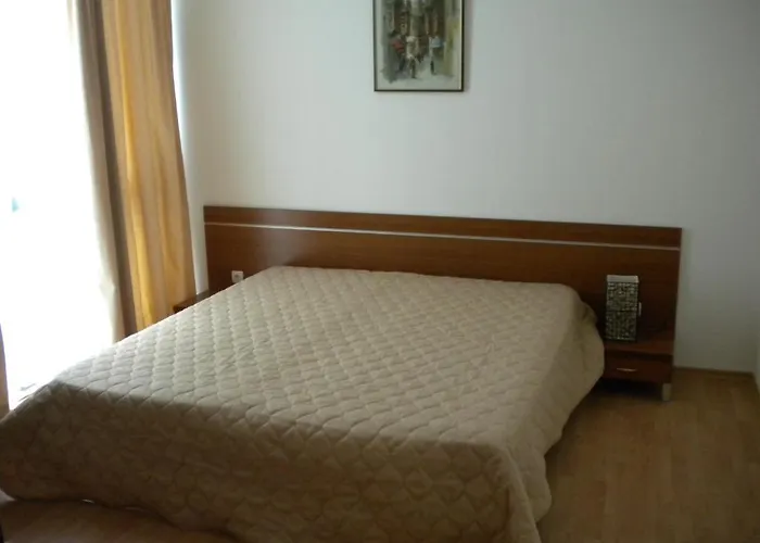 Hotel Primorsko Del Sol Otel